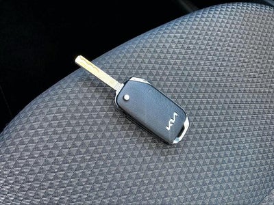 2024 Kia Soul LX IVT