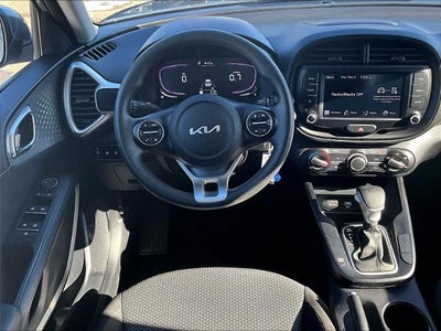 2023 Kia Soul LX IVT
