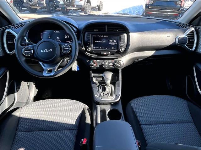 2023 Kia Soul LX IVT