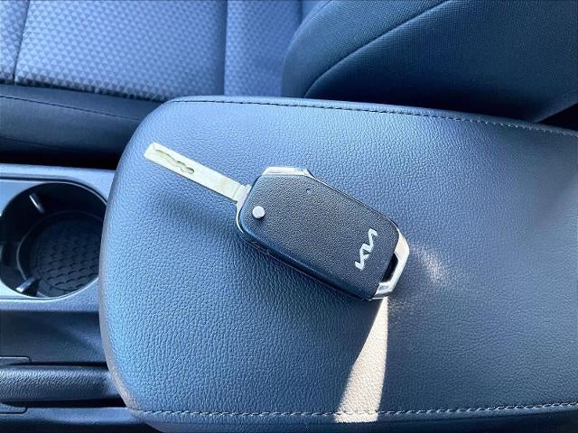 2023 Kia Soul LX IVT