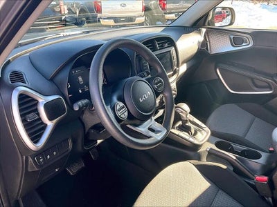2023 Kia Soul LX IVT