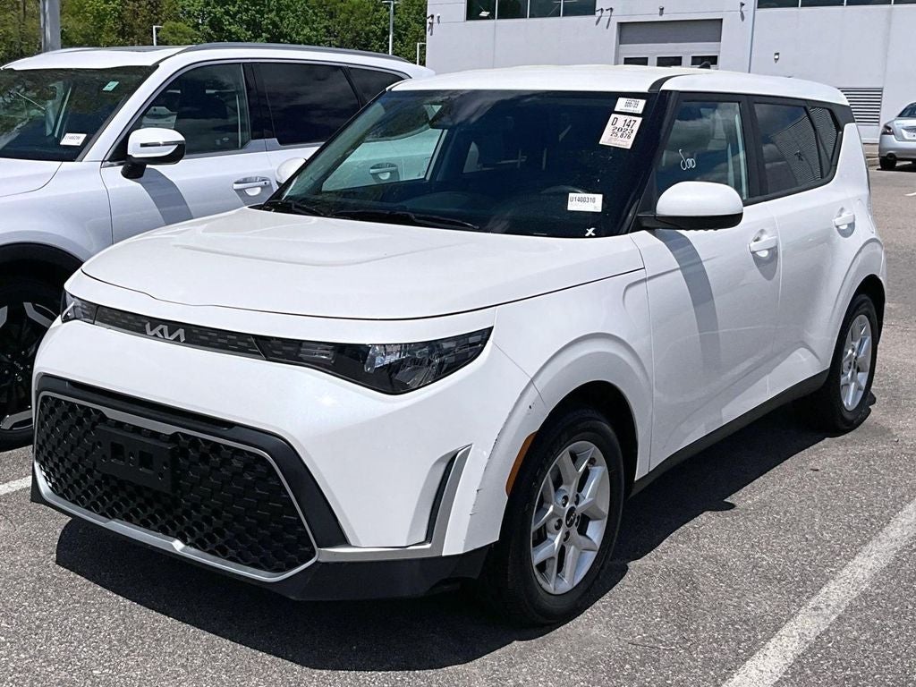 2023 Kia Soul LX IVT