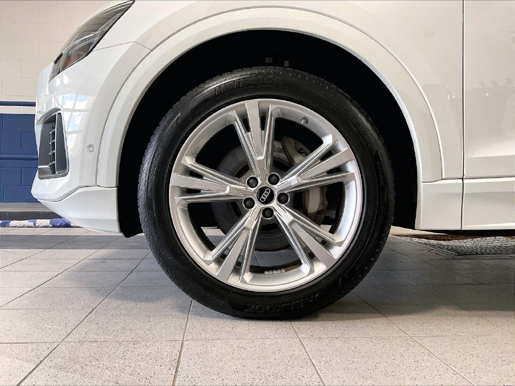 2023 Audi Q8 Premium