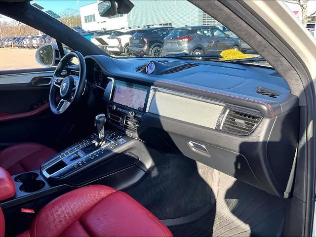 2021 Porsche Macan Turbo AWD