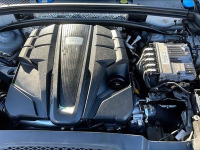 2021 Porsche Macan Turbo AWD