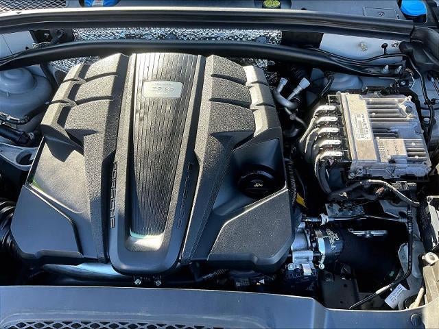 2021 Porsche Macan Turbo AWD