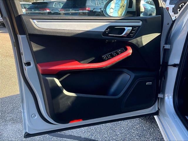 2021 Porsche Macan Turbo AWD