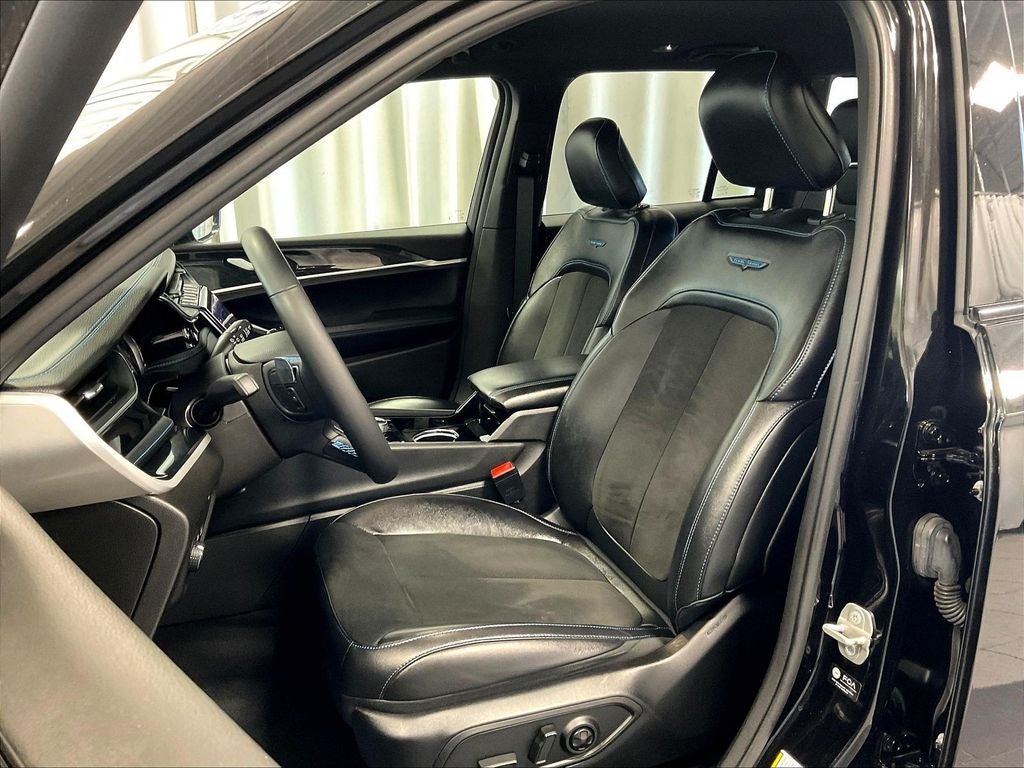 2023 Jeep Grand Cherokee Trailhawk 4xe