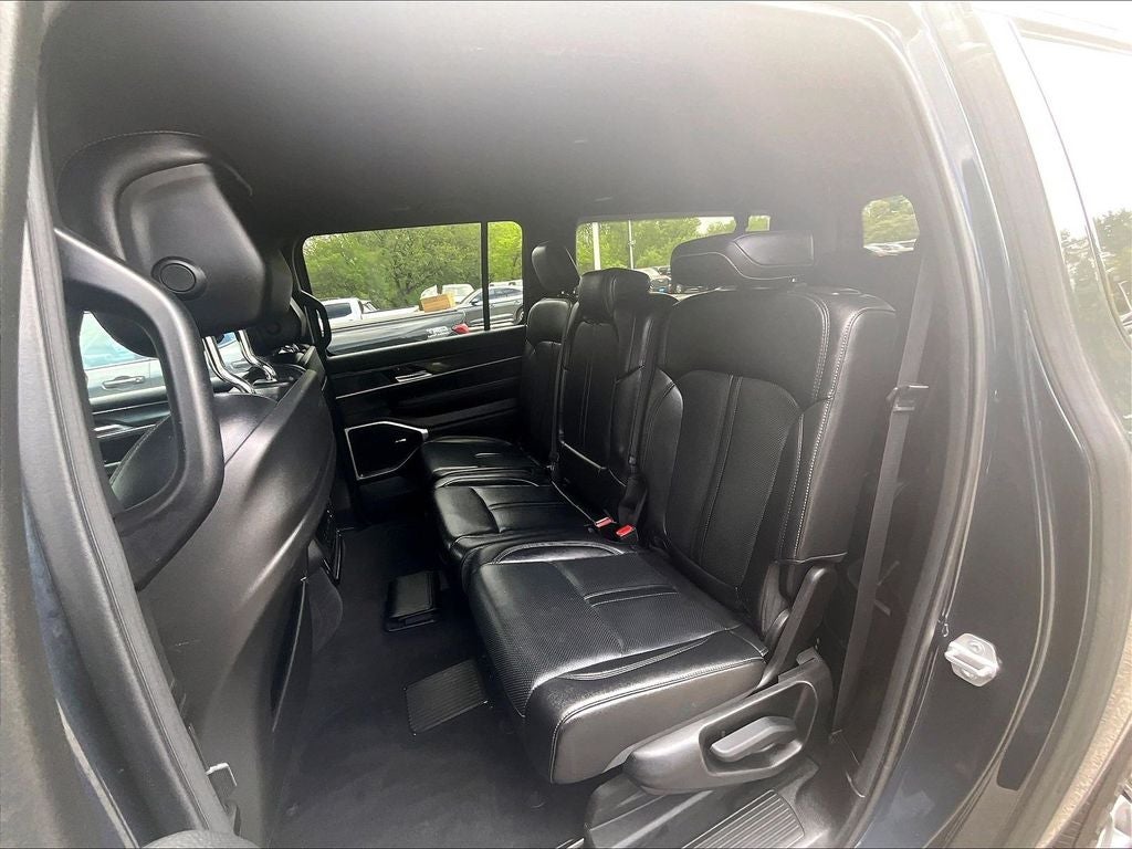 2024 Jeep Wagoneer L Base