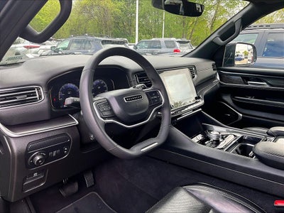 2024 Jeep Wagoneer L Base