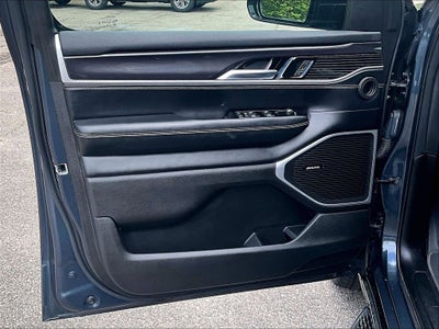 2024 Jeep Wagoneer L Base