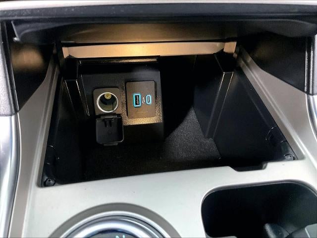 2023 Ford Explorer XLT 4WD