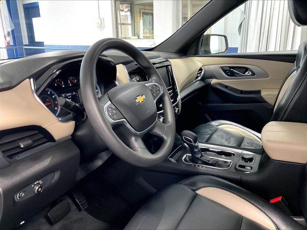 2022 Chevrolet Traverse LS