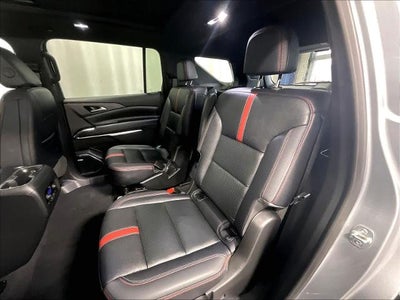 2025 Chevrolet Traverse RS w/2RS