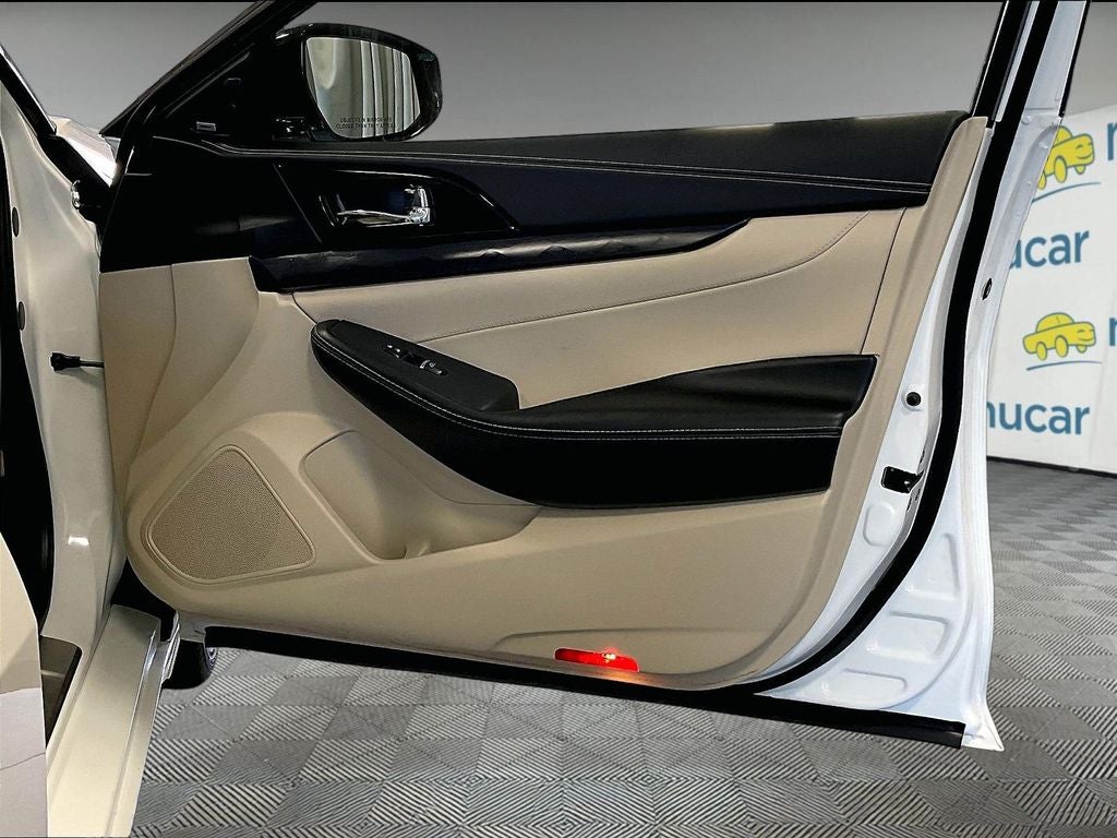 2023 Nissan Maxima Platinum
