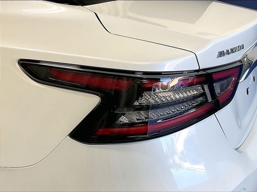 2023 Nissan Maxima Platinum