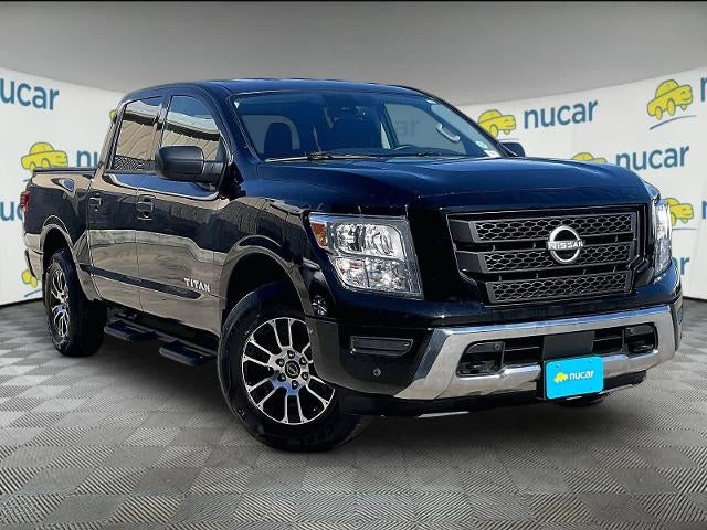 2023 Nissan Titan 4x4 Crew Cab SV