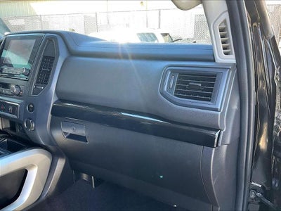 2023 Nissan Titan 4x4 Crew Cab SV