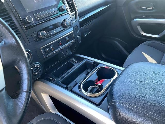 2023 Nissan Titan 4x4 Crew Cab SV