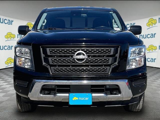2023 Nissan Titan 4x4 Crew Cab SV