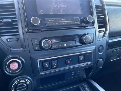 2023 Nissan Titan 4x4 Crew Cab SV