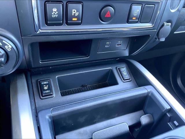 2023 Nissan Titan 4x4 Crew Cab SV