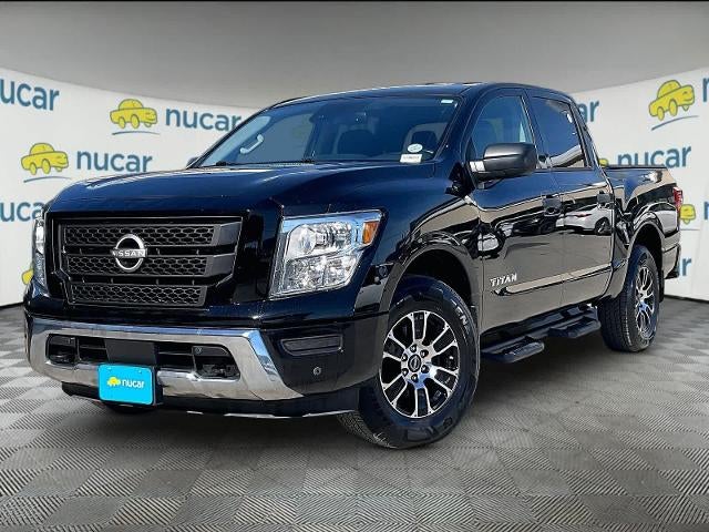 2023 Nissan Titan 4x4 Crew Cab SV