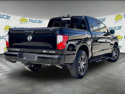 2023 Nissan Titan 4x4 Crew Cab SV
