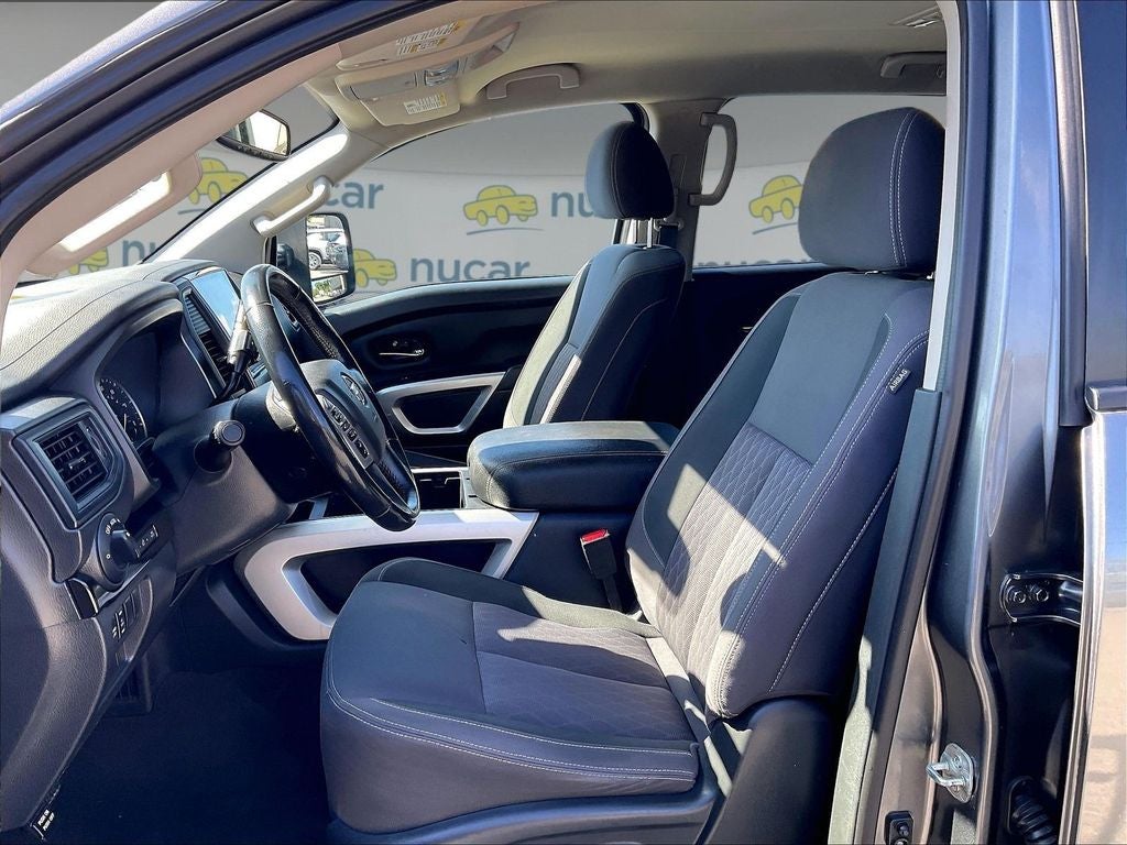 2022 Nissan Titan SV