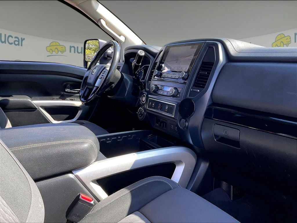 2022 Nissan Titan SV