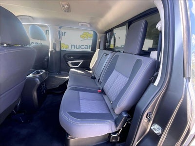 2022 Nissan Titan SV