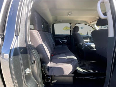2022 Nissan Titan SV