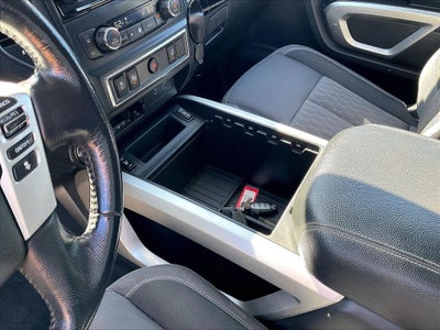 2022 Nissan Titan SV