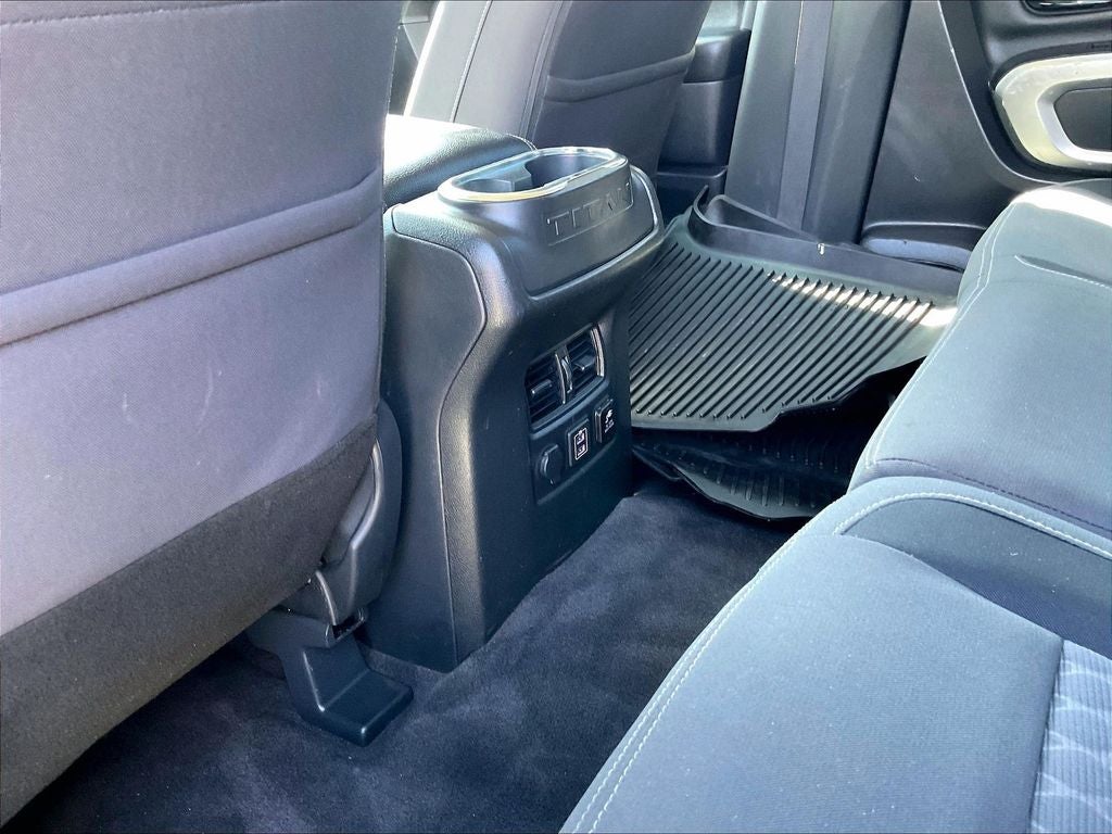 2022 Nissan Titan SV