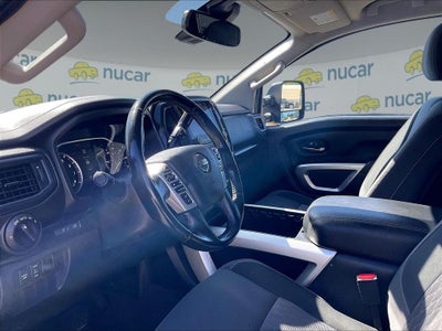 2022 Nissan Titan SV