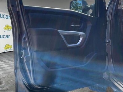 2022 Nissan Titan SV