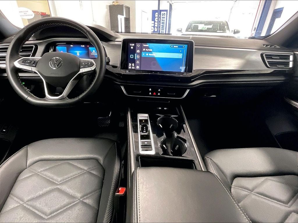 2026 Volkswagen Atlas Cross Sport 2.0T SE w/Technology