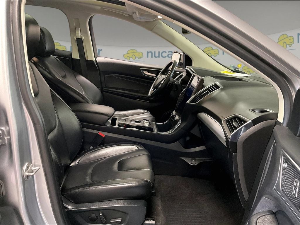 2021 Ford Edge Titanium