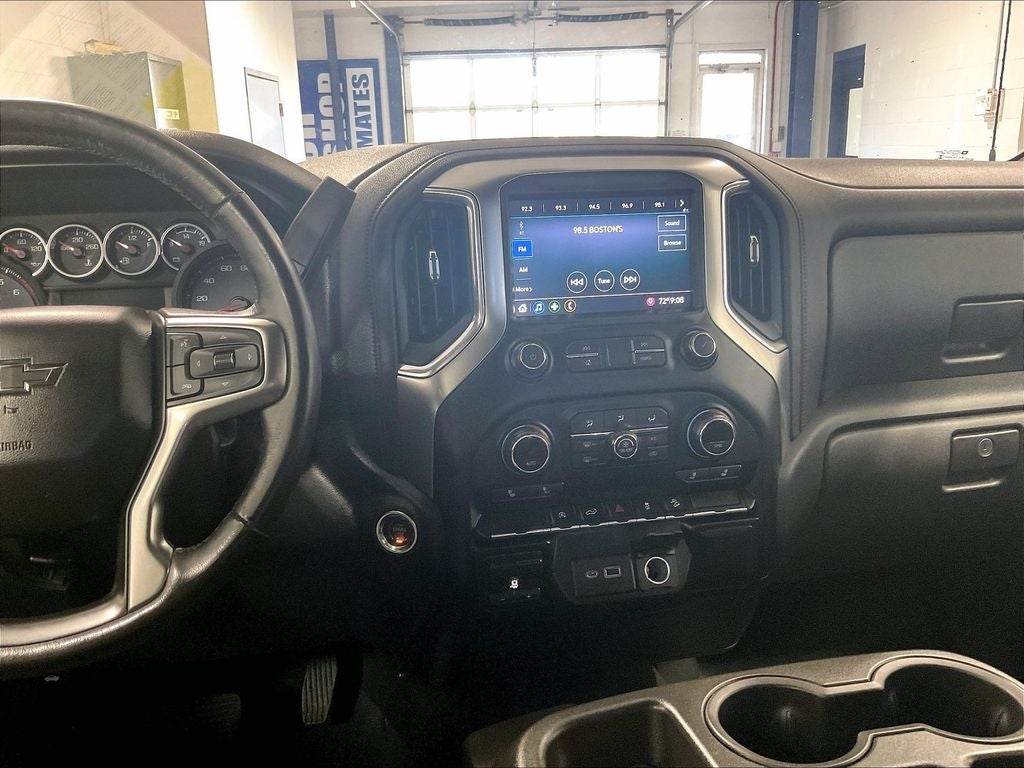 2020 Chevrolet Silverado 1500 Crew Cab Short Box 4-Wheel Drive RST