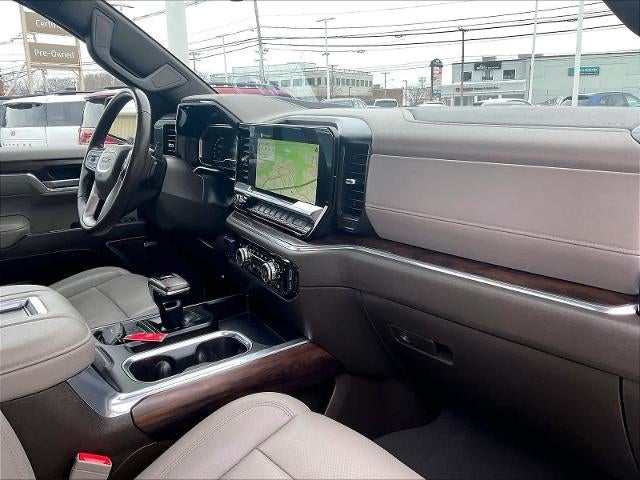 2022 GMC Sierra 1500 Crew Cab Short Box 4-Wheel Drive SLT