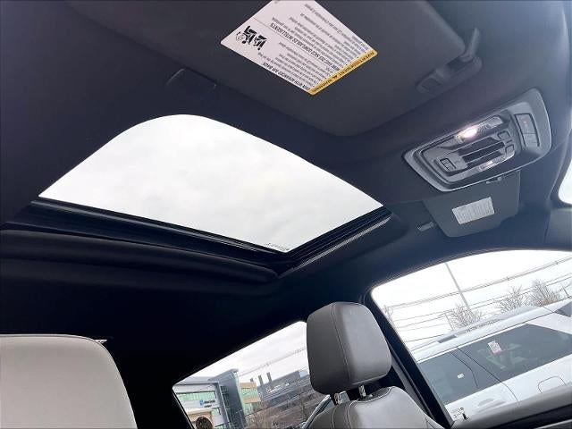 2022 GMC Sierra 1500 Crew Cab Short Box 4-Wheel Drive SLT