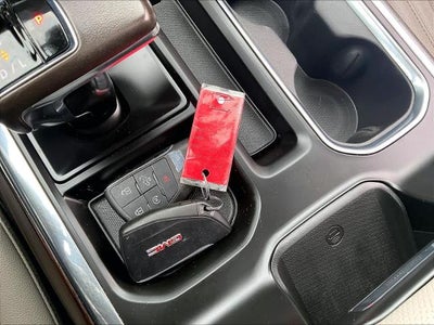 2022 GMC Sierra 1500 Crew Cab Short Box 4-Wheel Drive SLT