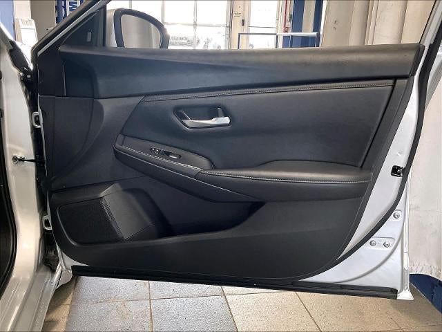 2023 Nissan Sentra SV CVT