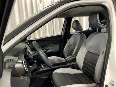 2023 Nissan Kicks SR FWD
