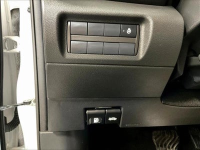 2023 Nissan Kicks SR FWD