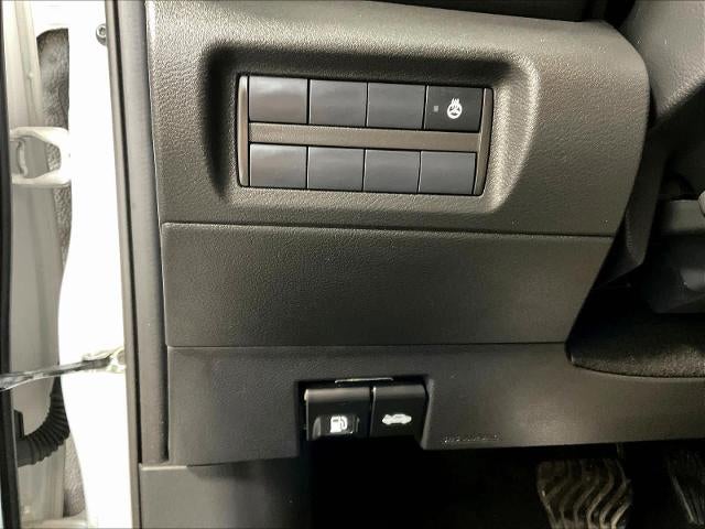 2023 Nissan Kicks SR FWD