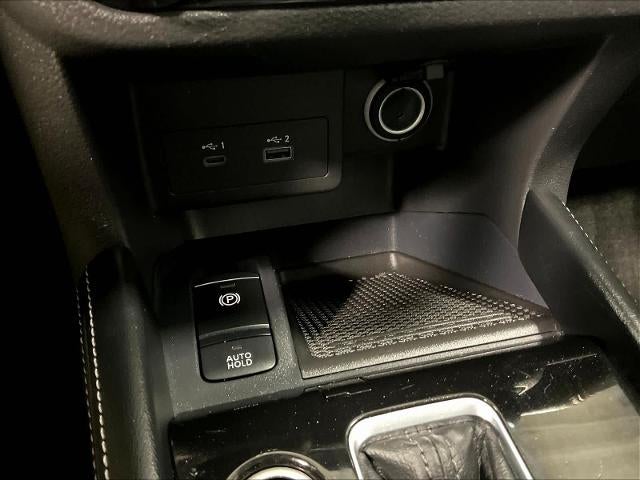 2023 Nissan Kicks SR FWD