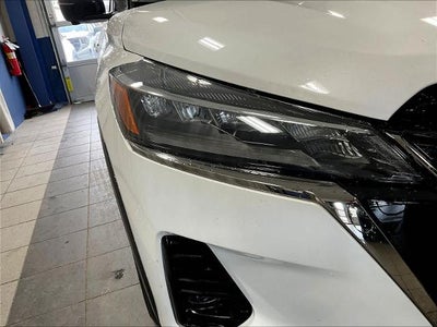 2023 Nissan Kicks SR FWD