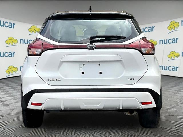 2023 Nissan Kicks SR FWD