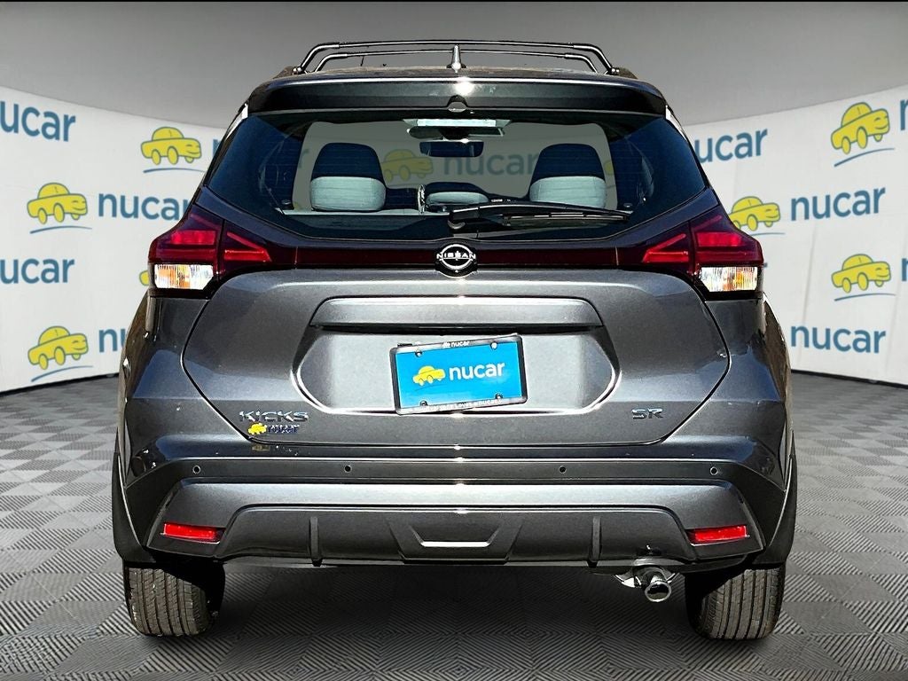 2024 Nissan Kicks SR
